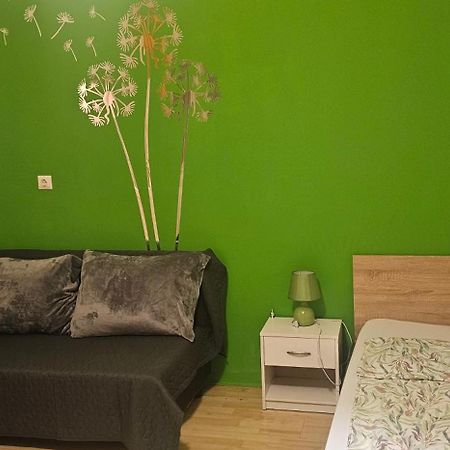 Zizi Apartman Debrecen Exteriör bild