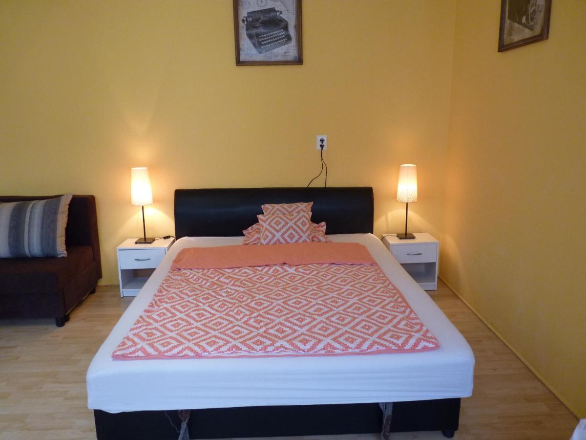Zizi Apartman Debrecen Exteriör bild